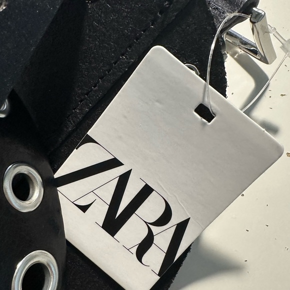 Zara Black Grommet-Detail Wide Leather Belt main image 11